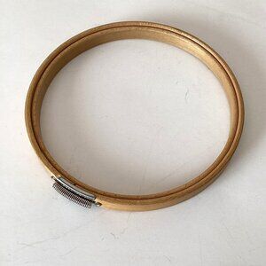 Gibbs MFG. Co Hold-Tite Small Mini Wooden Hoop 5" Cross Stitch Embroidery